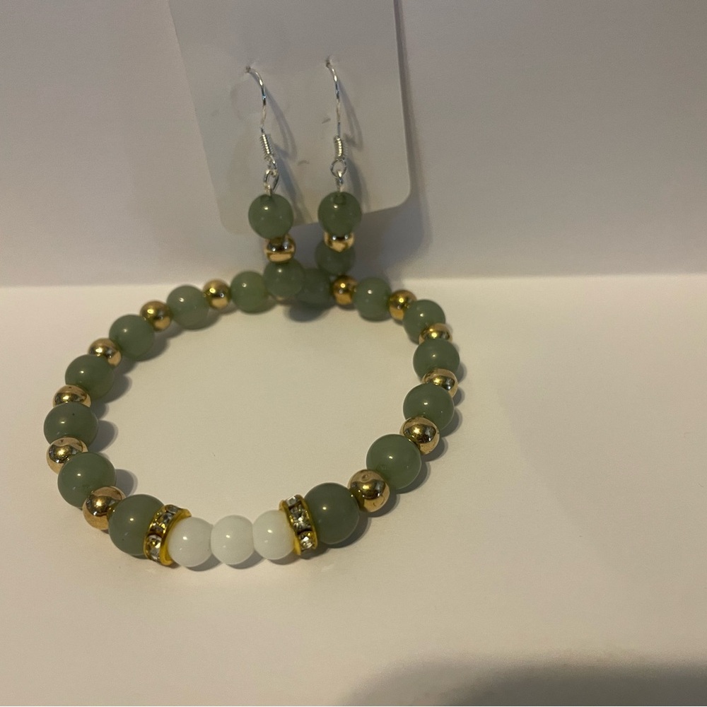 🪴jade bracelet and earrings 🪴